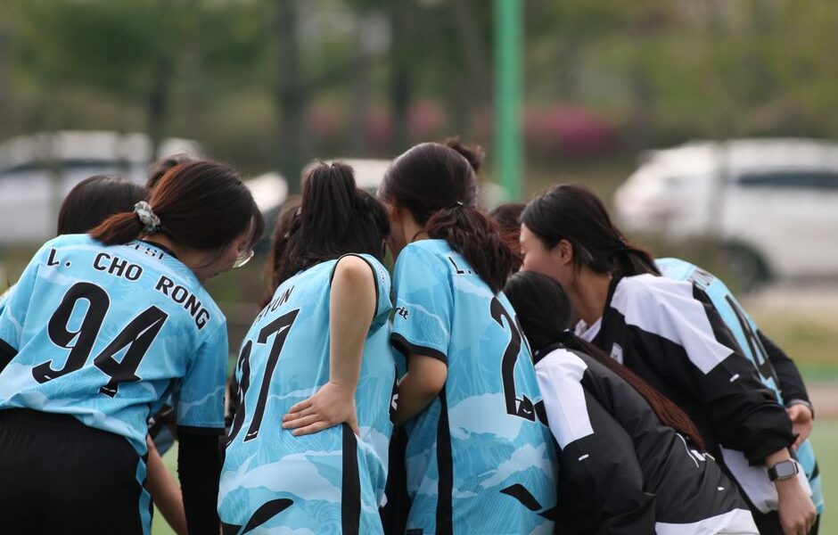 실제 대결을 준비하세요. 가능한 최고의 드레스를 선택하세요